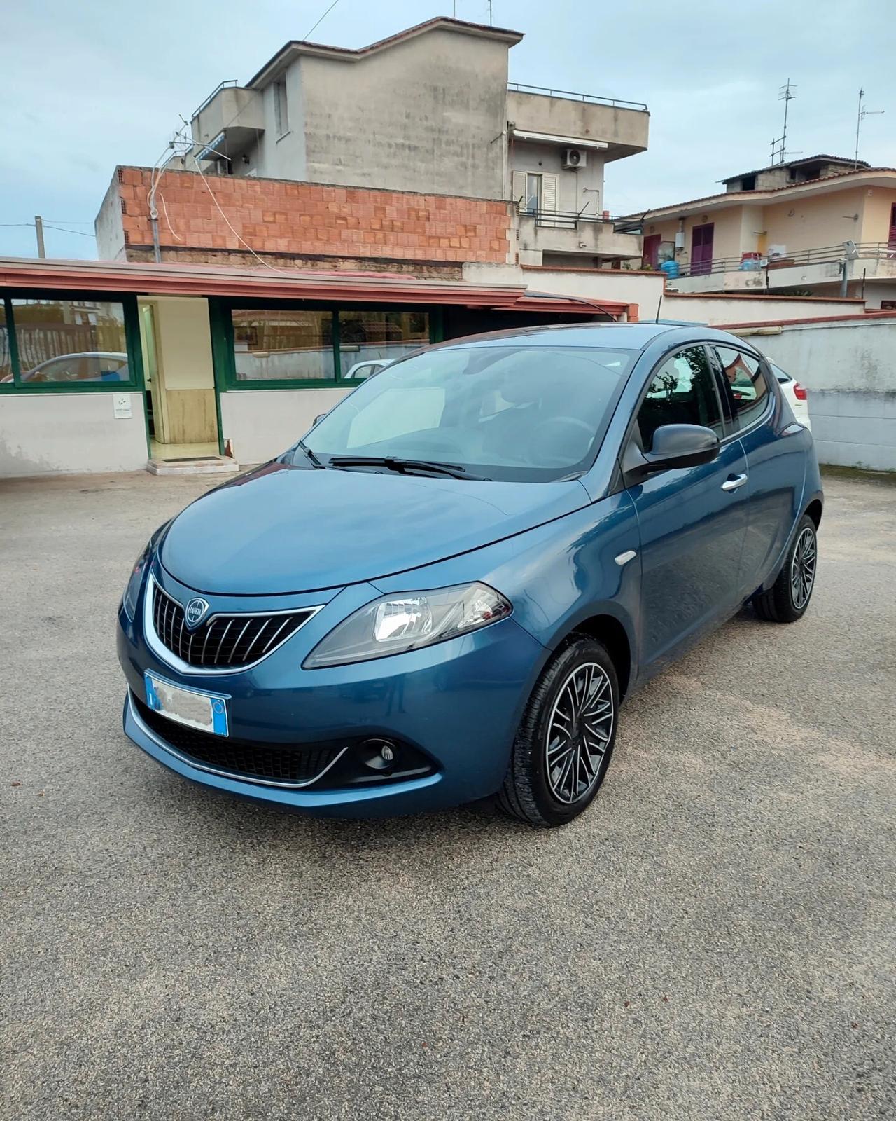 Lancia Ypsilon 1.0 FireFly 5 porte S&S Hybrid Ecochic UnYca