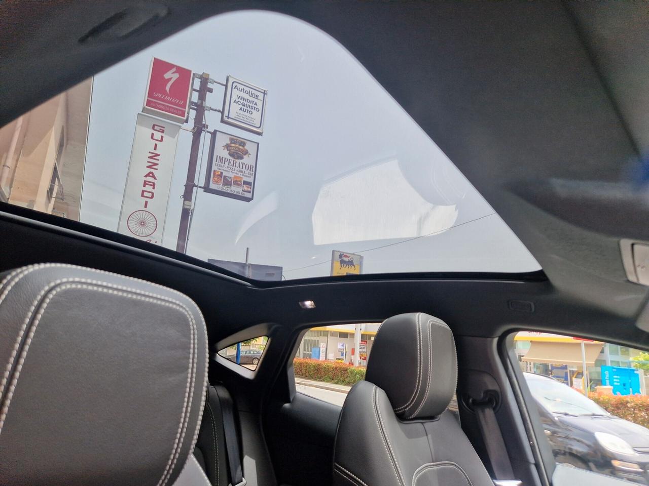 Jaguar E-Pace 2.0D 150 CV AWD aut. R-Dynamic 14.400 KM