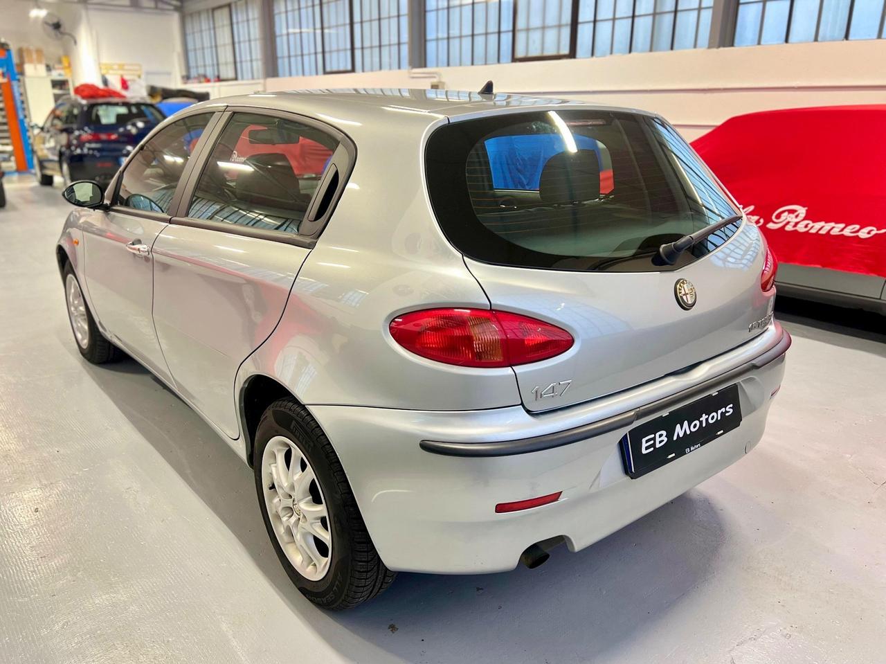 Alfa Romeo 147 1.6 16V Twin Spark Distinctive 5p