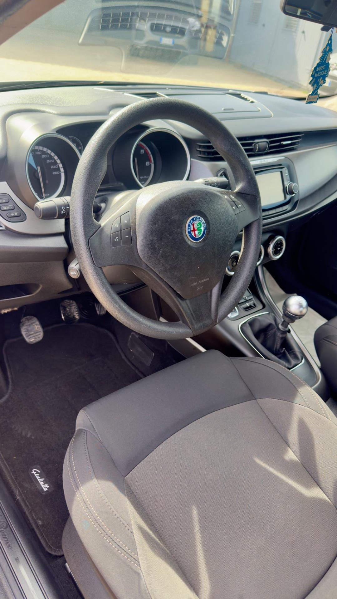 Alfa Romeo Giulietta 1.6 JTDm-2 105 CV Distinctive
