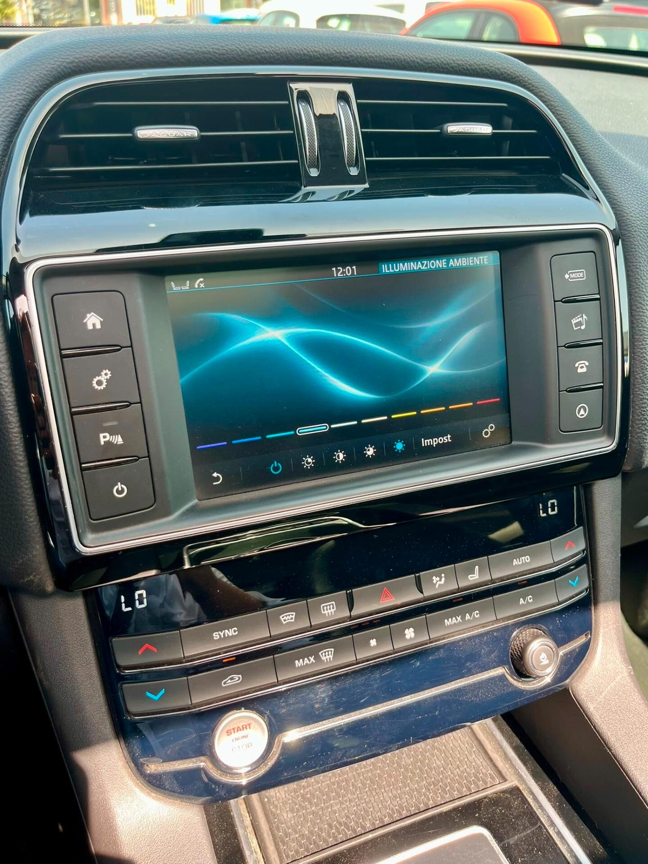 Jaguar F-Pace 2.0 D 180 CV AWD Portfolio