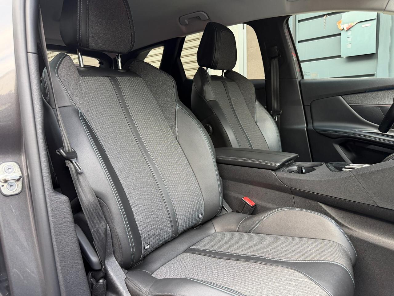 Peugeot 3008 BlueHDi 130 S&S EAT8 Allure