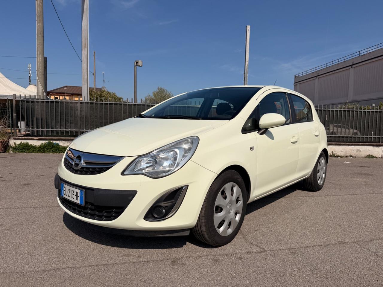 Opel Corsa 1.2 5 porte Club CAMBIO AUTOMATICO