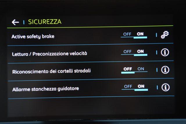 PEUGEOT 208 motore elettrico 136 CV 5 porte Active