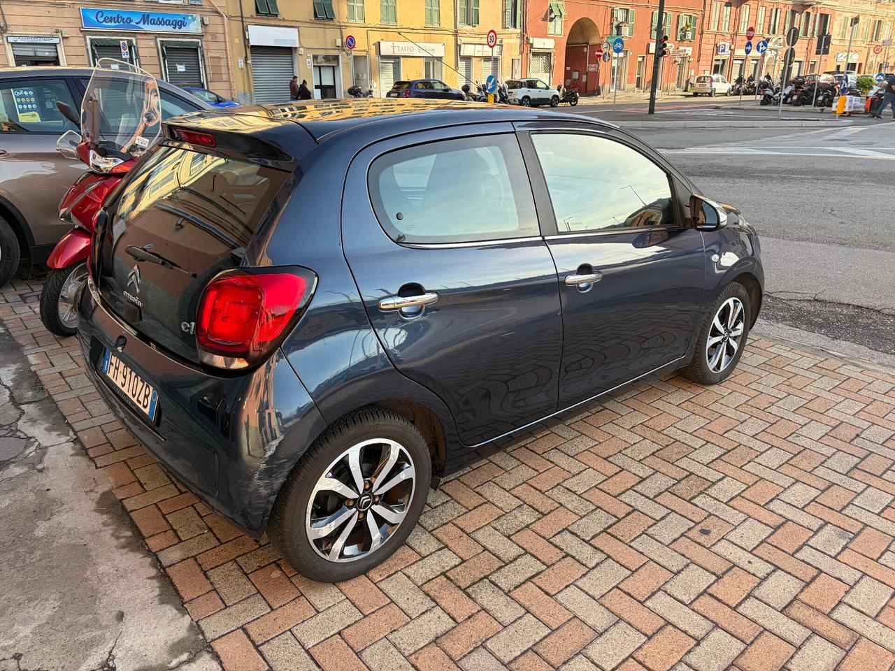 Citroen C1 VTi 68 5 porte Shine - OK NEOPATENTATI