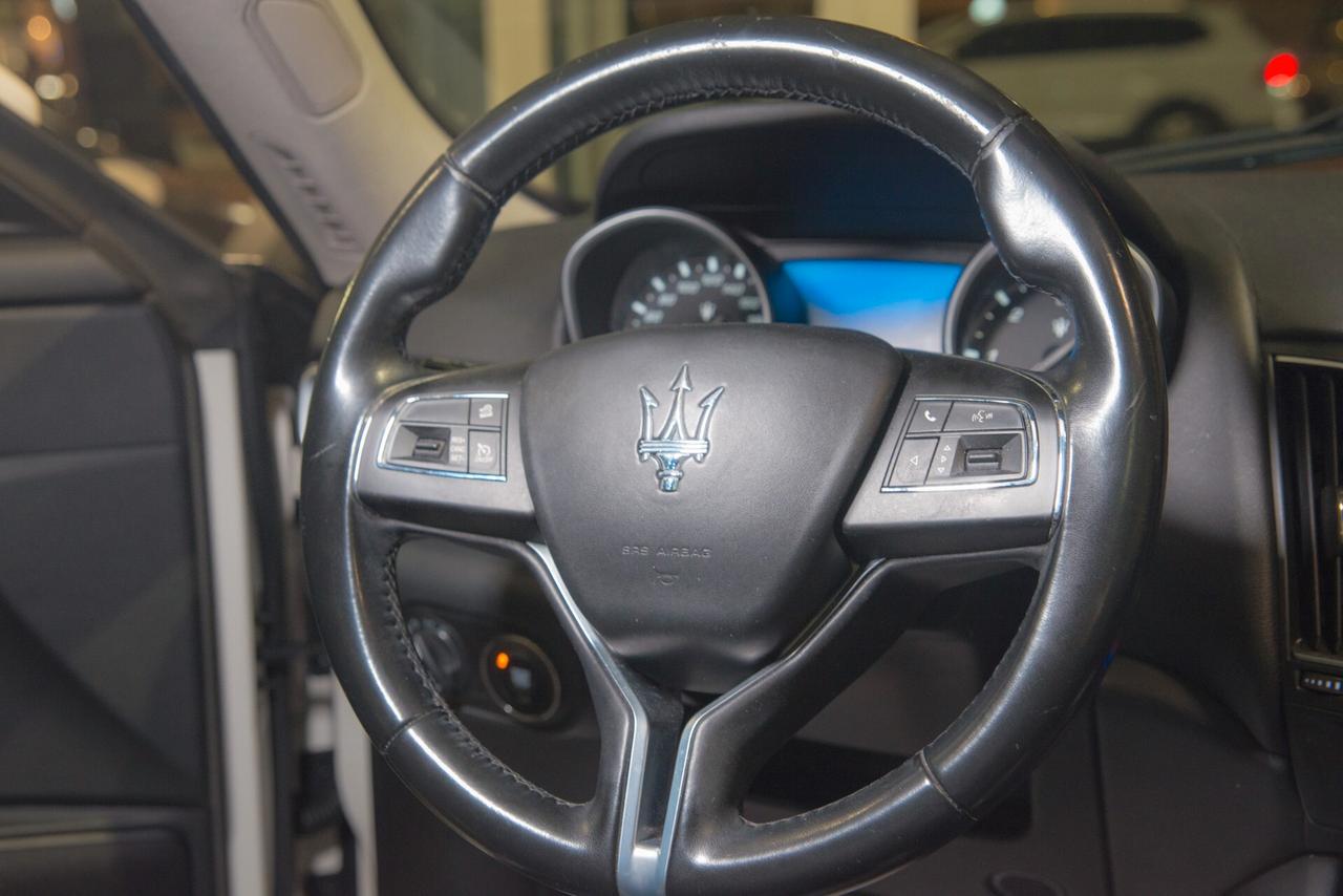 MASERATI LEVANTE 3.0 TDI 250CV V6 PELLE TOTALE TETTO APRIBILE NO SUPERBOLLO