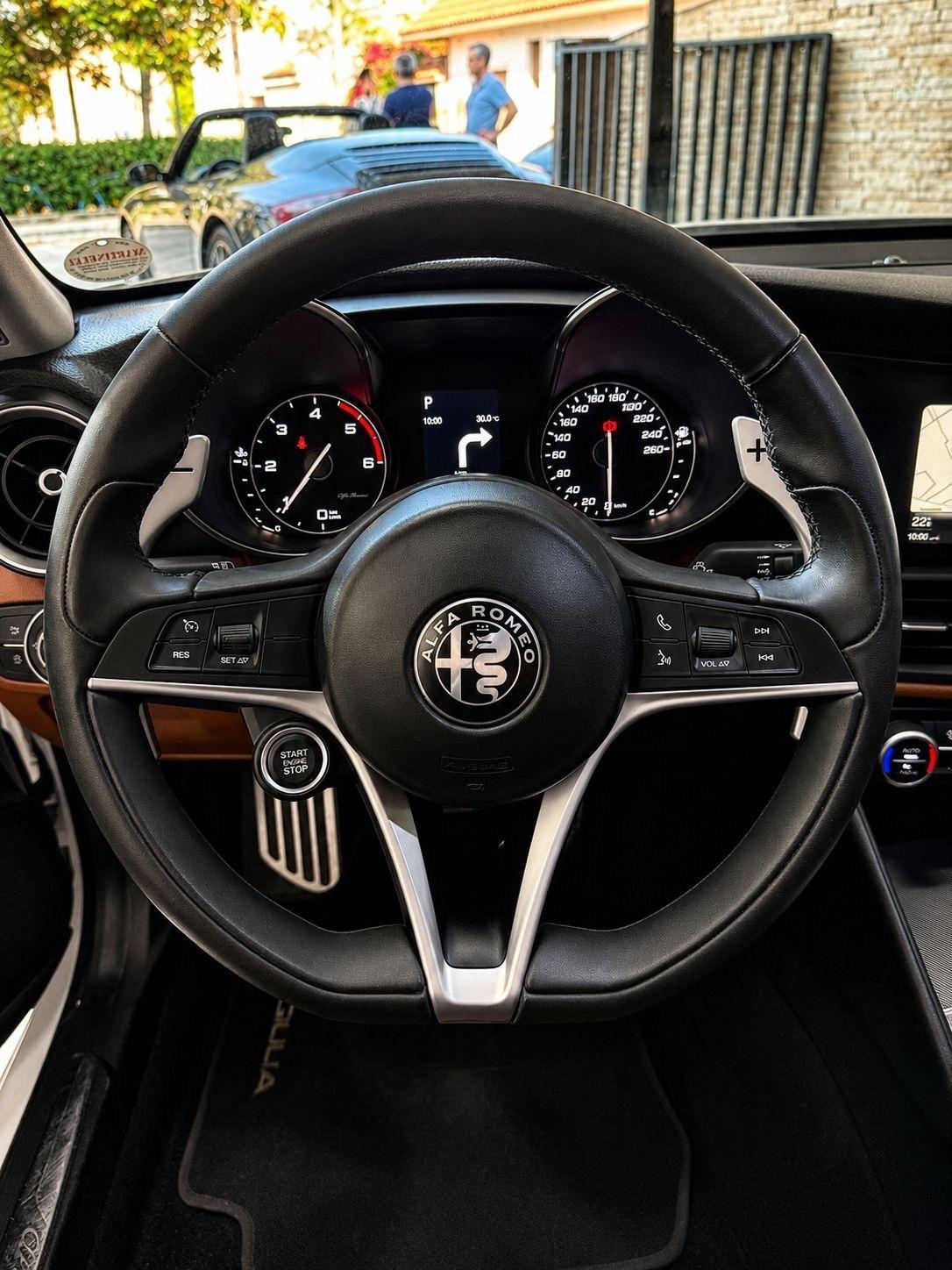 Alfa Romeo Giulia 2.2 t Business Sport Launch Edition 180cv automatica