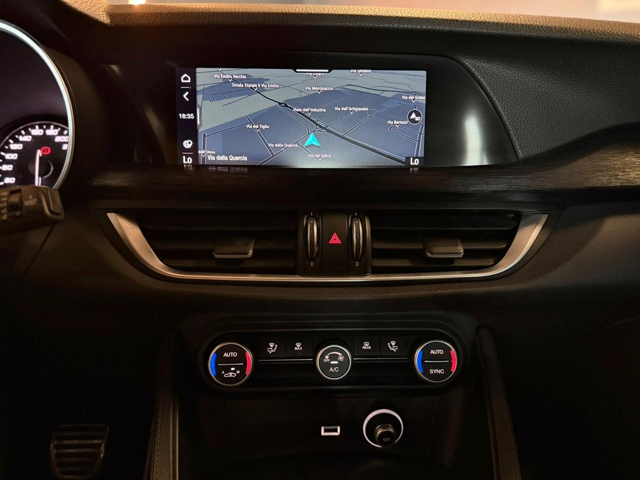 Alfa Romeo Stelvio 2.2 Turbodiesel 160 CV AT8 RWD Business