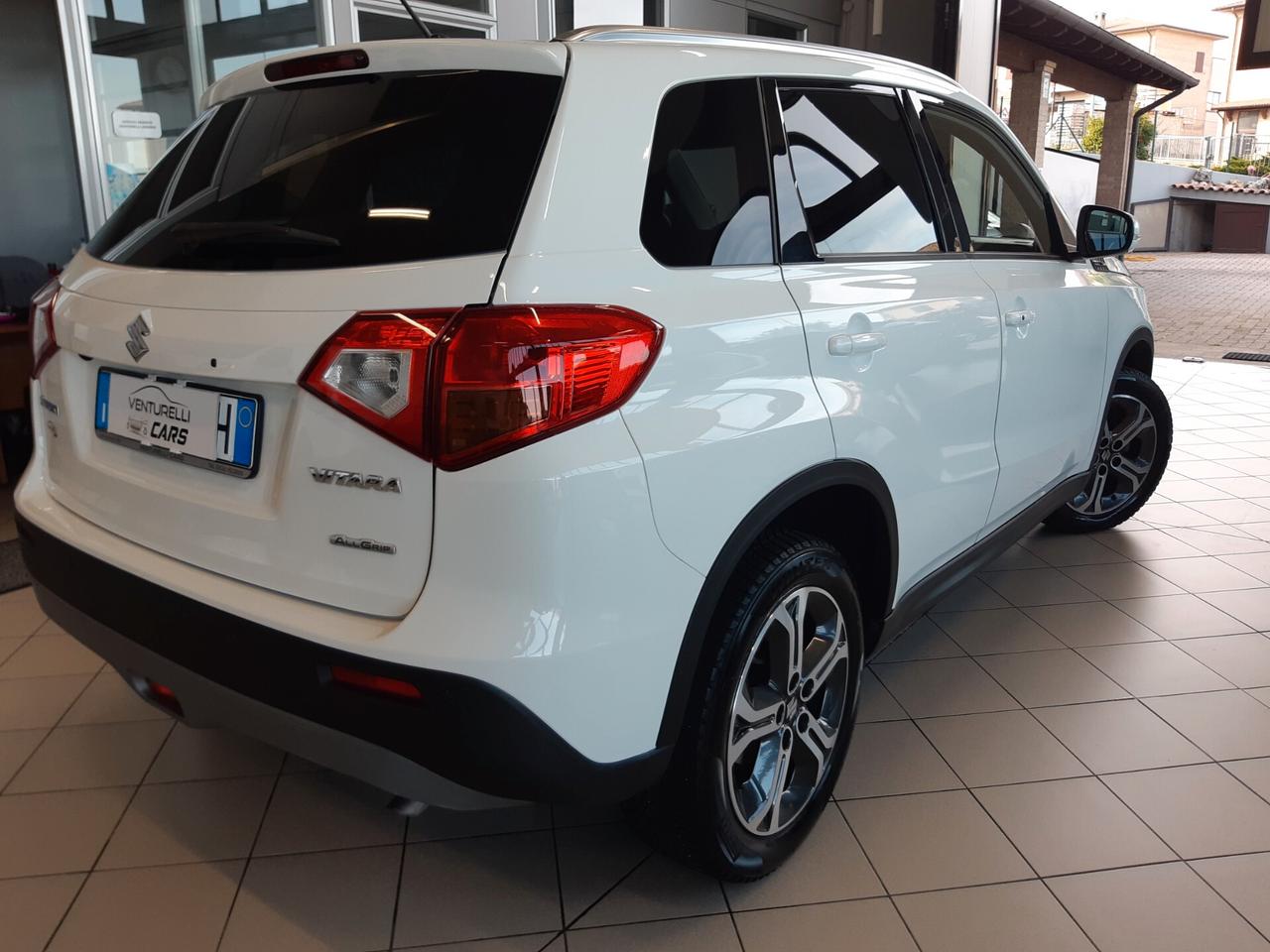 Suzuki Vitara 1.6 DDiS 4WD AllGrip V-Top SOLO 132000KM