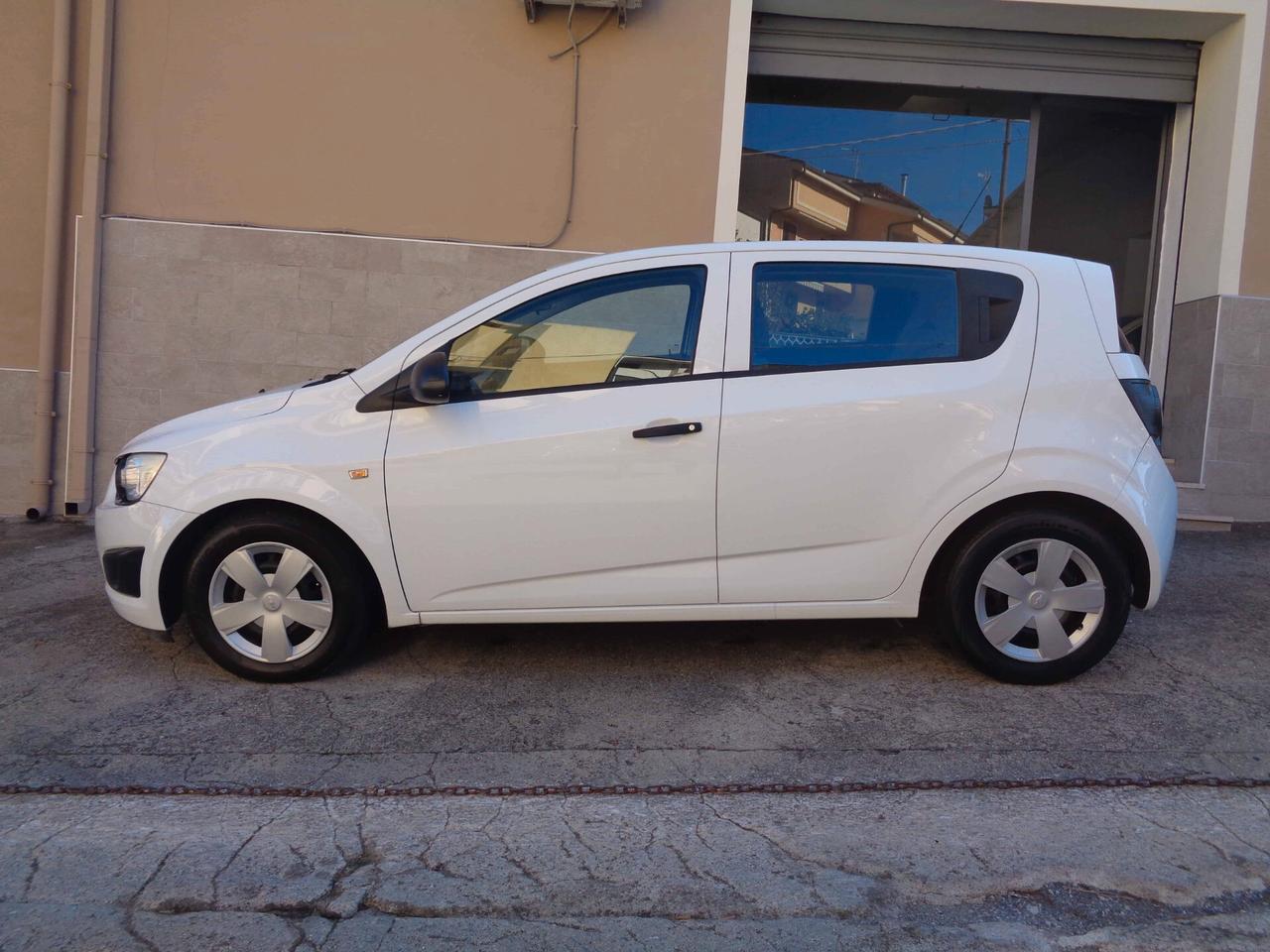 Chevrolet Aveo 1.2 70CV 5 porte (Neopatentati)