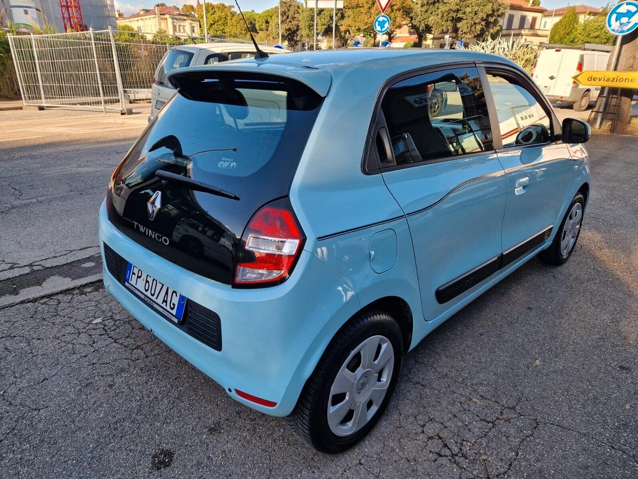 Renault Twingo SCe Lovely