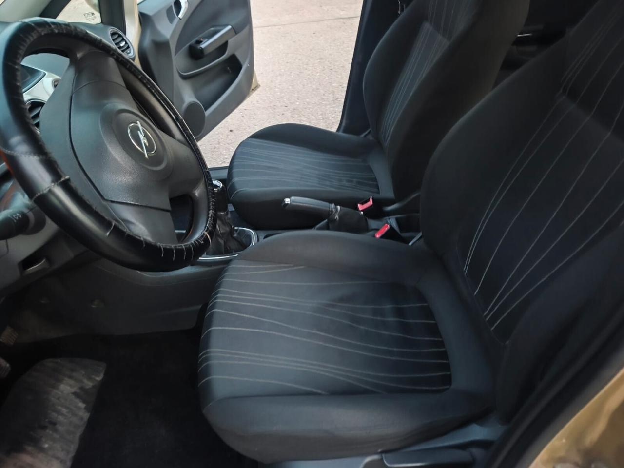 Opel Corsa 2008---1.2 Benzina Neopatentati