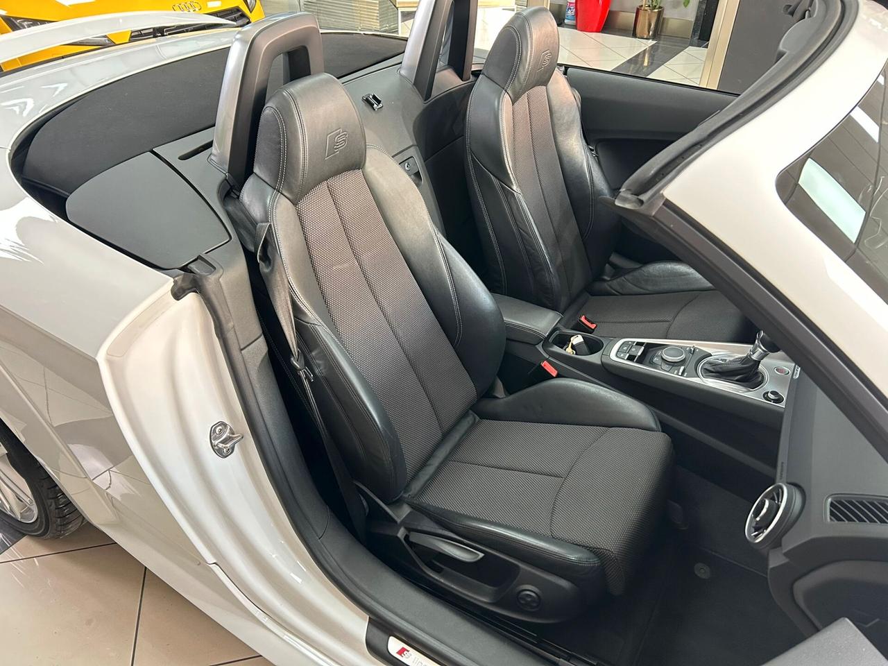 Audi TT Roadster 2.0 TFSI quattro S tronic line