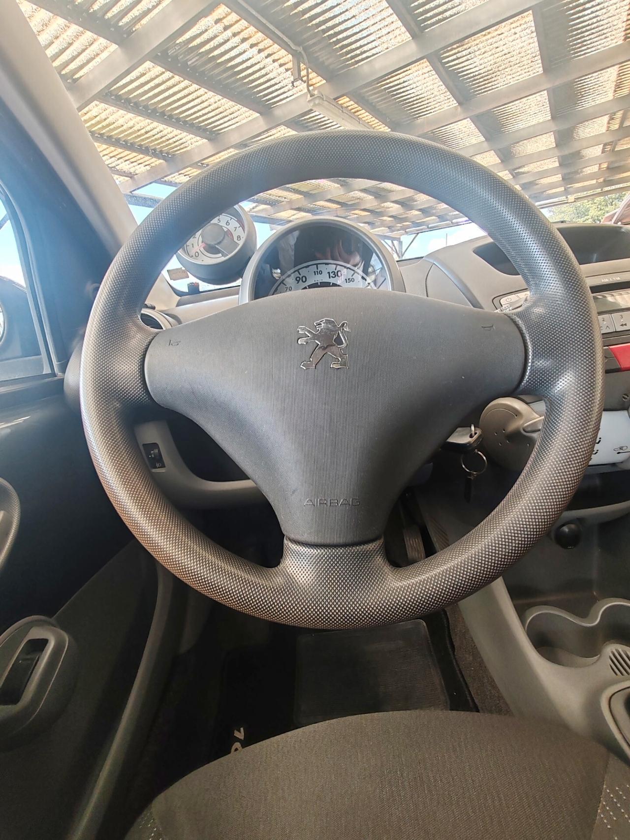 Peugeot 107 1.0 68CV 5p. Plaisir