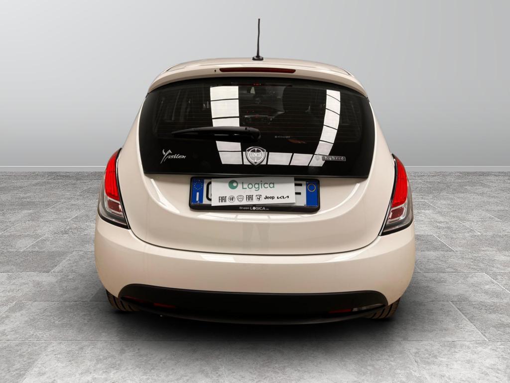 LANCIA Ypsilon III 2021 - Ypsilon 1.0 firefly hybrid Silver s&s 70cv