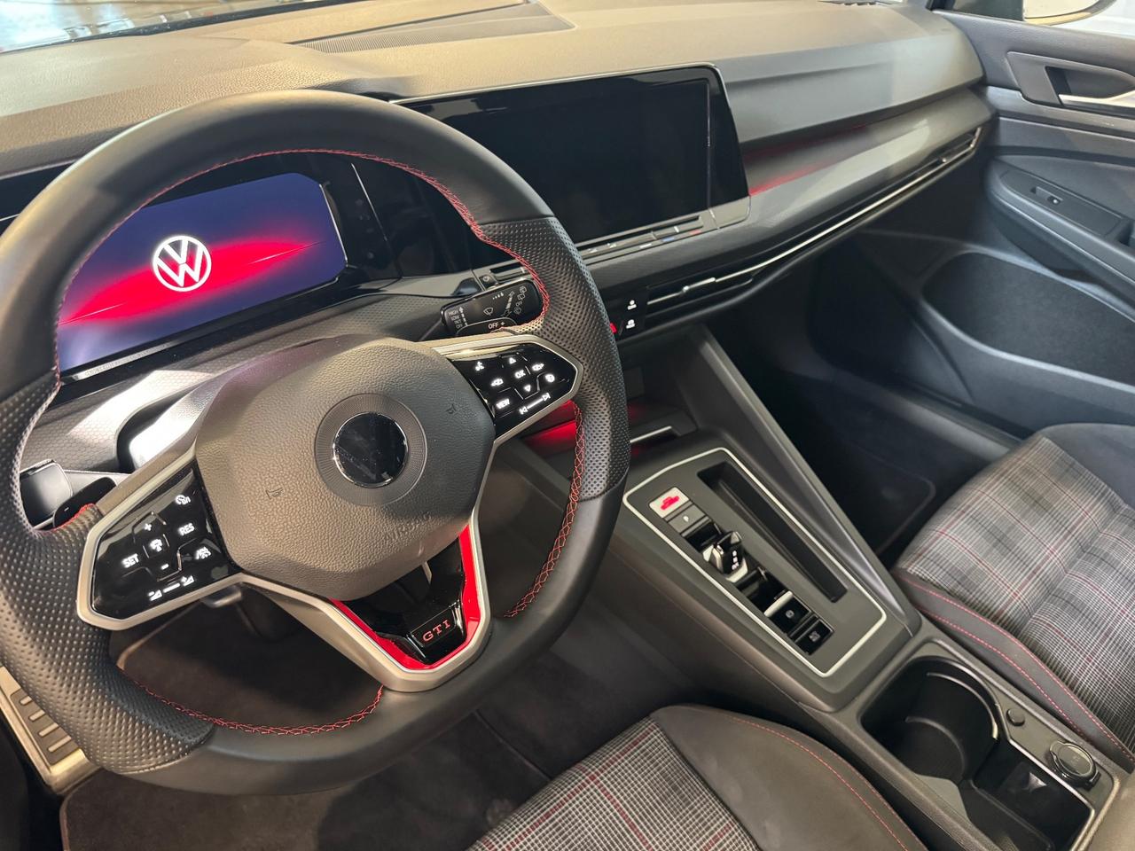 Volkswagen Golf GTI 2.0 TSI
