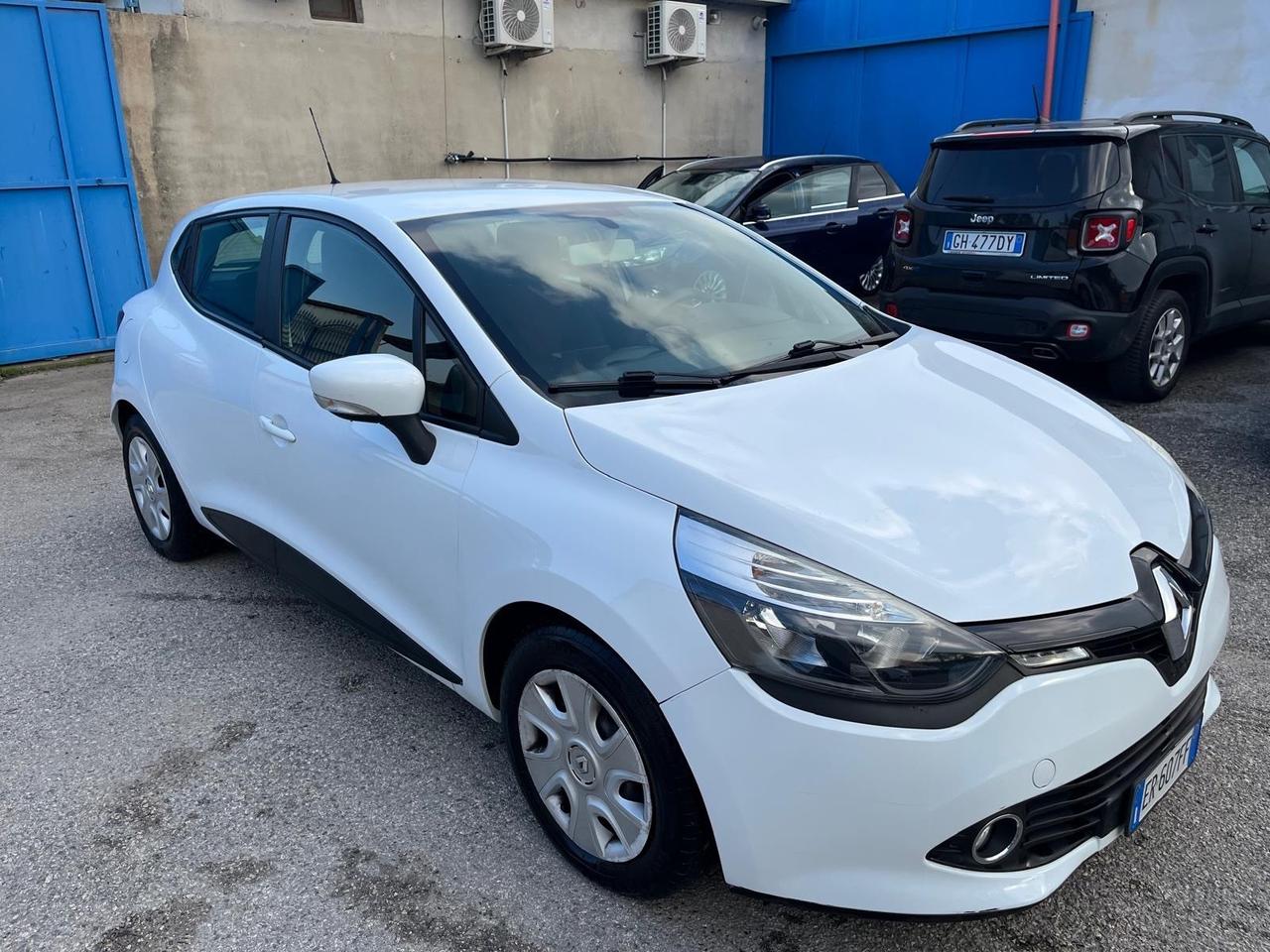 Renault Clio 5P-1.2 gpl -full -2013