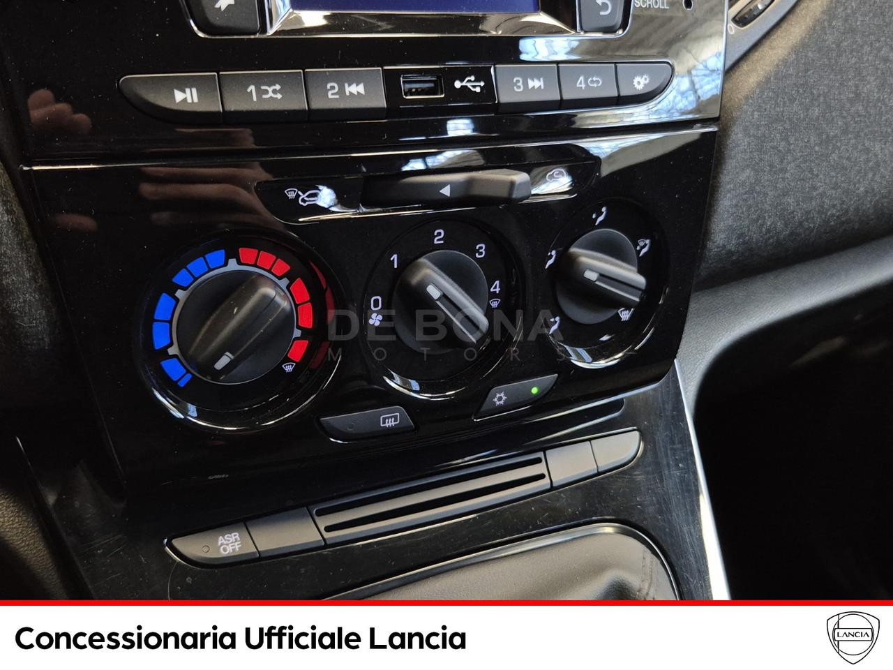 Lancia Ypsilon 1.0 firefly hybrid silver s&s 70cv 5p.ti