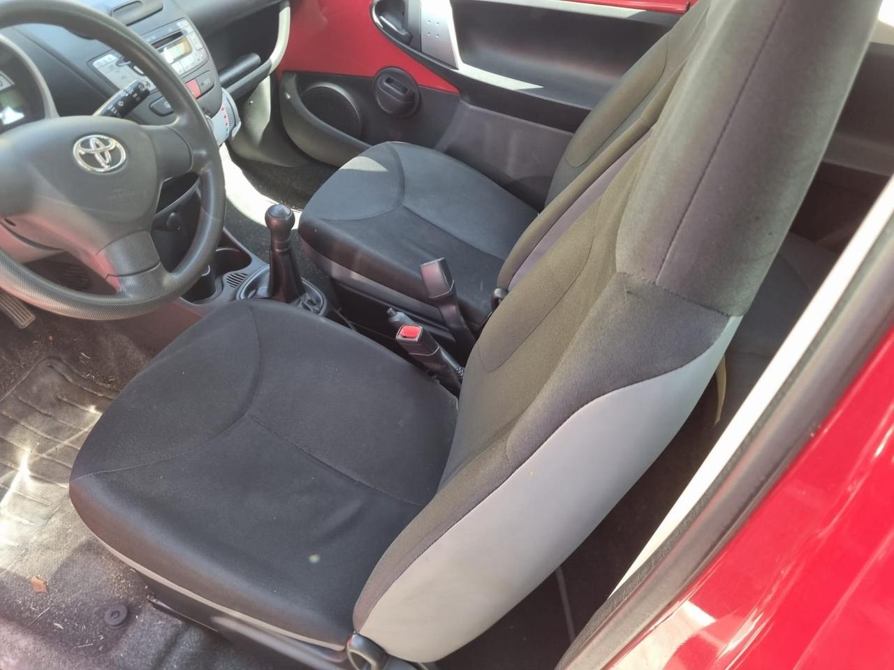 Toyota Aygo 1.0 12V VVT-i 3 porte Active Connect