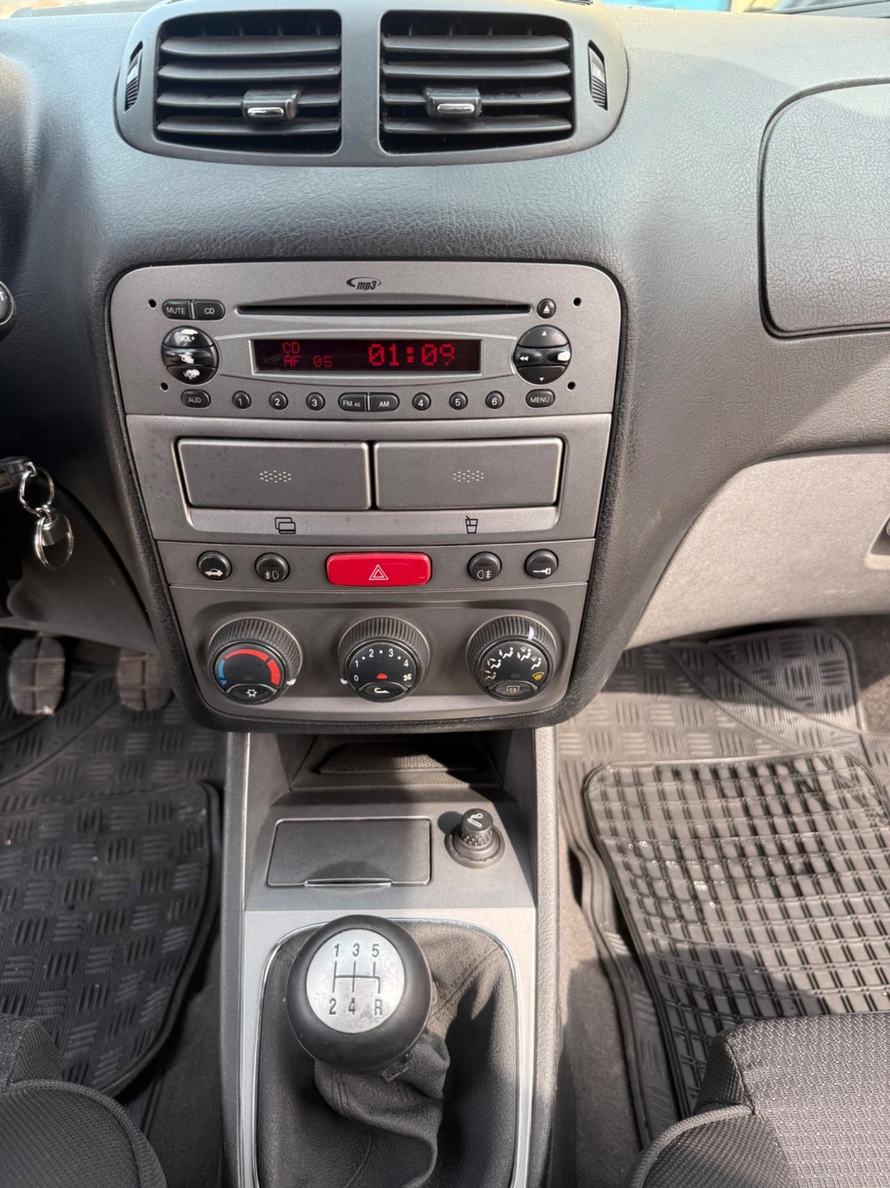 Alfa Romeo 147 1.9 JTD (120)