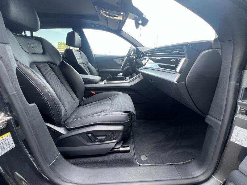 Audi Q8 50 TDI 210kW quattro tip. S Line Edition 286cv