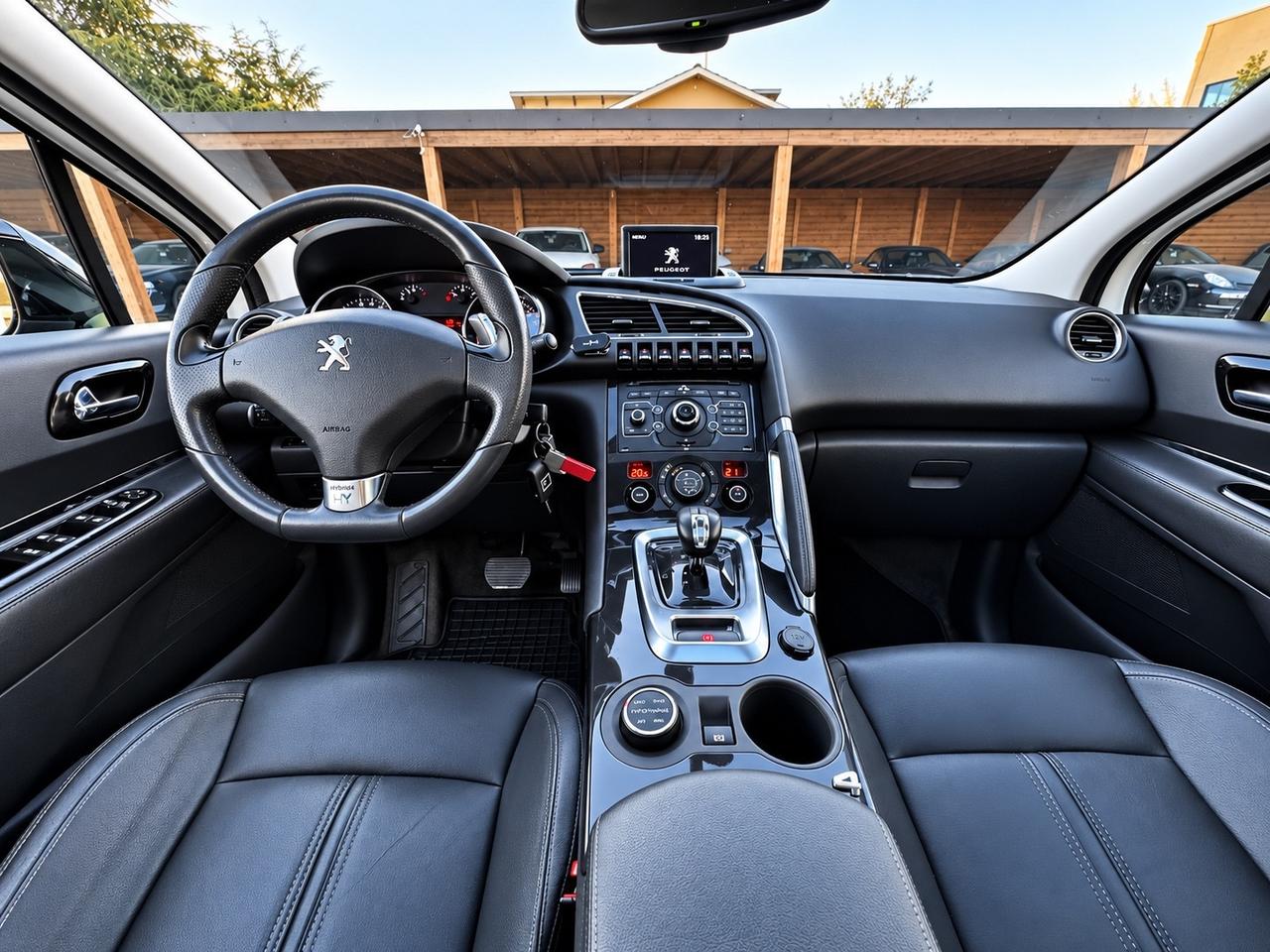 Peugeot 3008 HYbrid4 catena di distribuzione eseguita