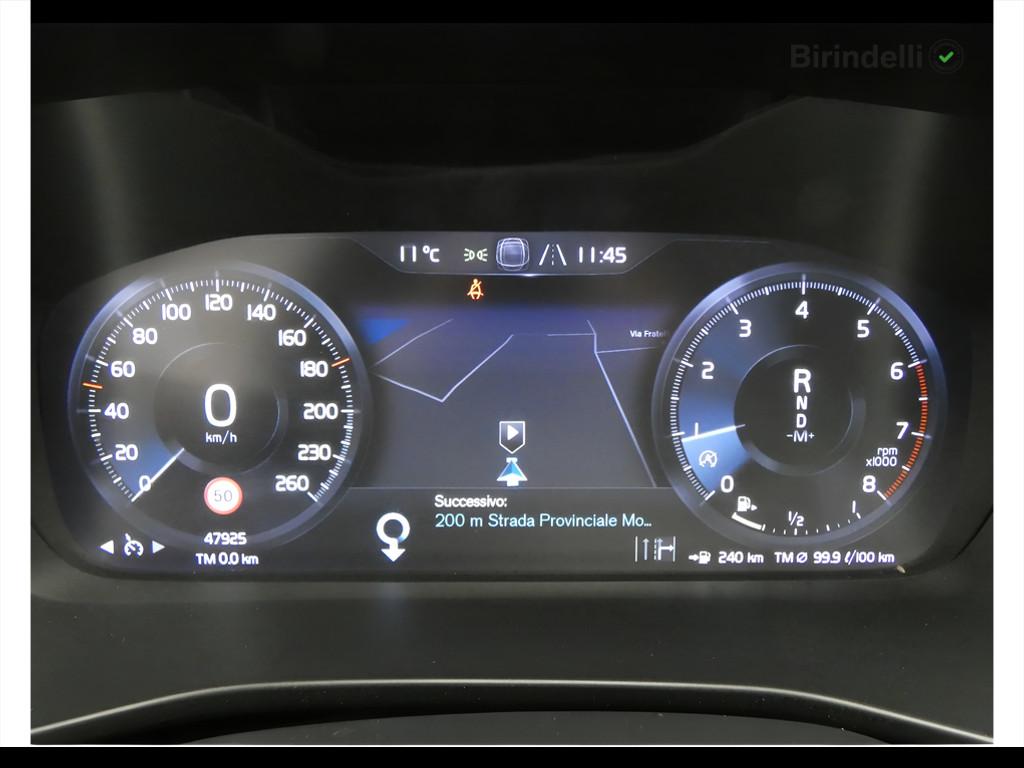 VOLVO XC40 (2017-->) - XC40 T3 Geartronic Momentum