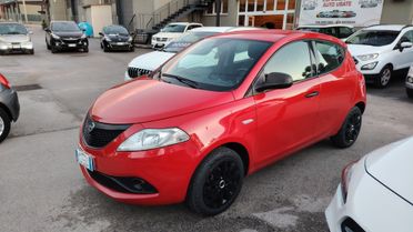Lancia Ypsilon 1.2 69 CV 5 porte S&S Platinum
