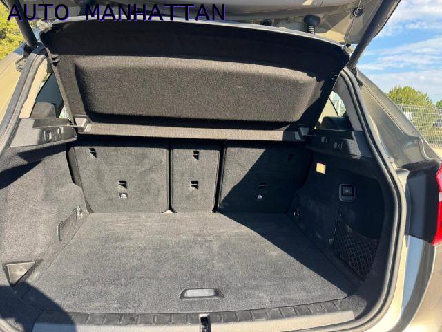 BMW 218 Advantage