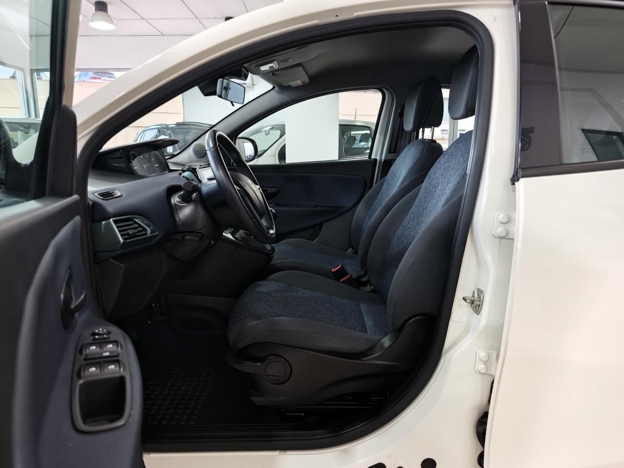 Lancia Ypsilon 1.0 Hybrid Gold 2023