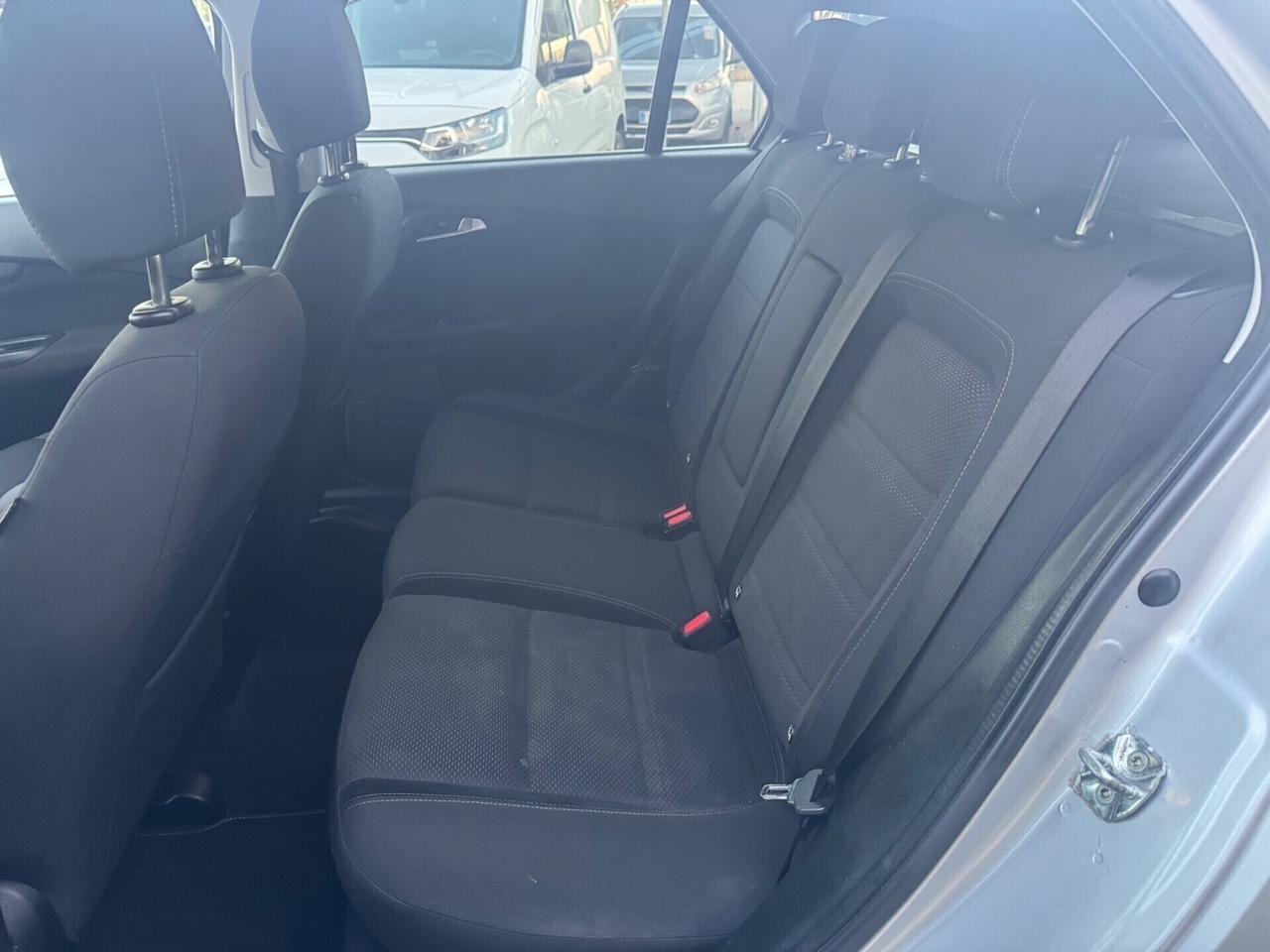 Fiat Tipo 1.6 Mjt SW Lounge Navi Retro Carplay