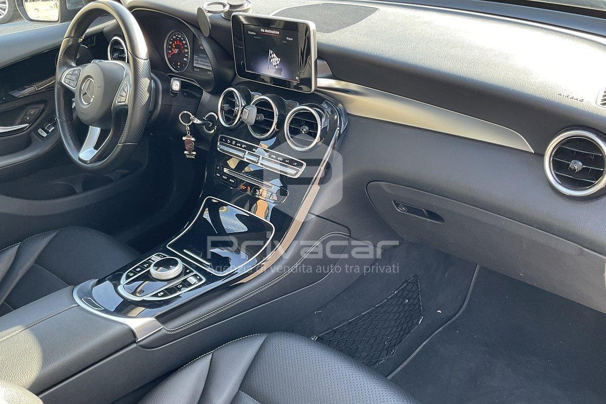 MERCEDES GLC 220 d 4Matic Business