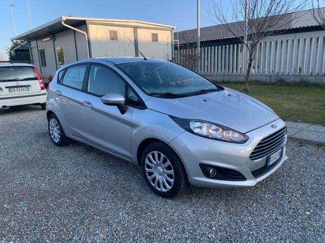 FORD Fiesta 1.5 TDCi 75CV 5 porte Black & White Edition