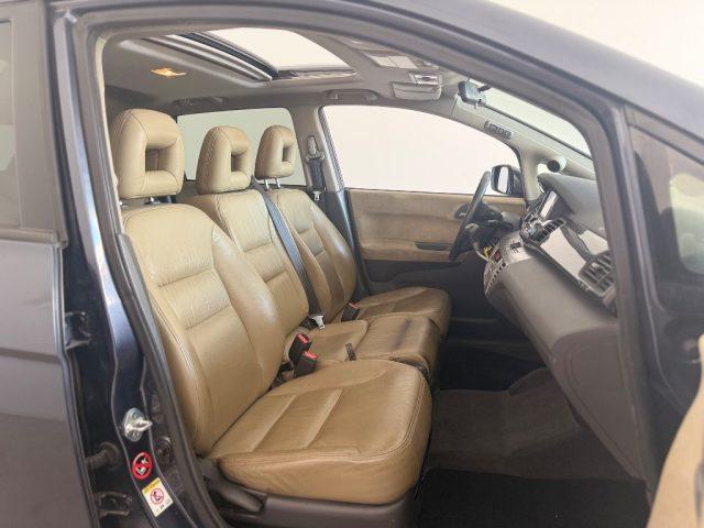 HONDA FR-V 1.8 16V i-VTEC Executive Navi LH