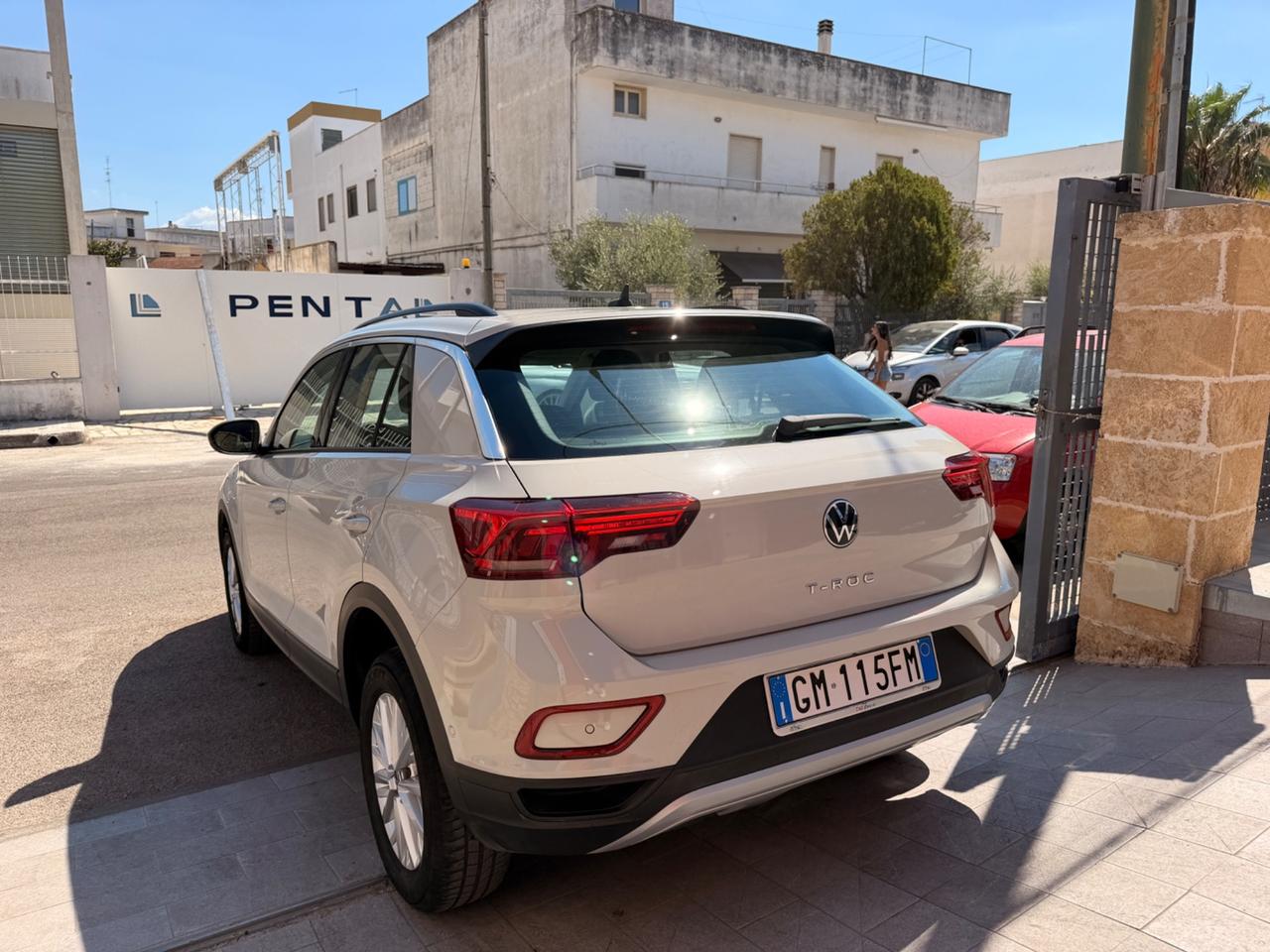 Volkswagen T-Roc 1.0 TSI Style-2023 !!SOLO 40.000Km!!