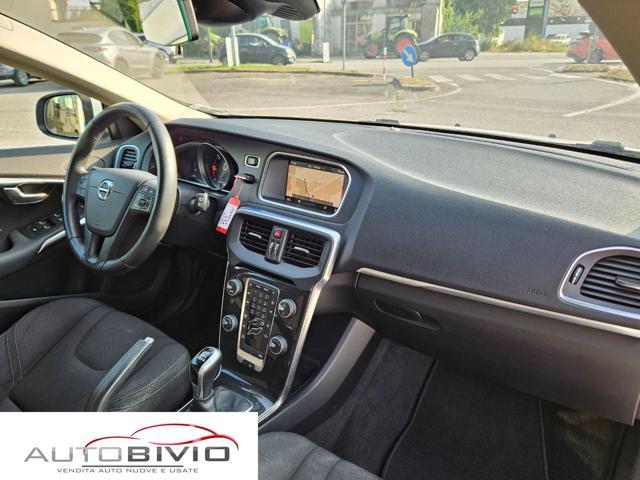 VOLVO V40 D2 Momentum