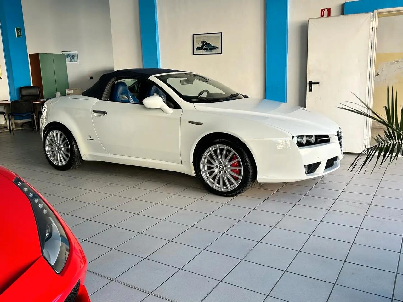 Alfa Romeo Spider 2.4 JTDm 200CV Q-Tronic