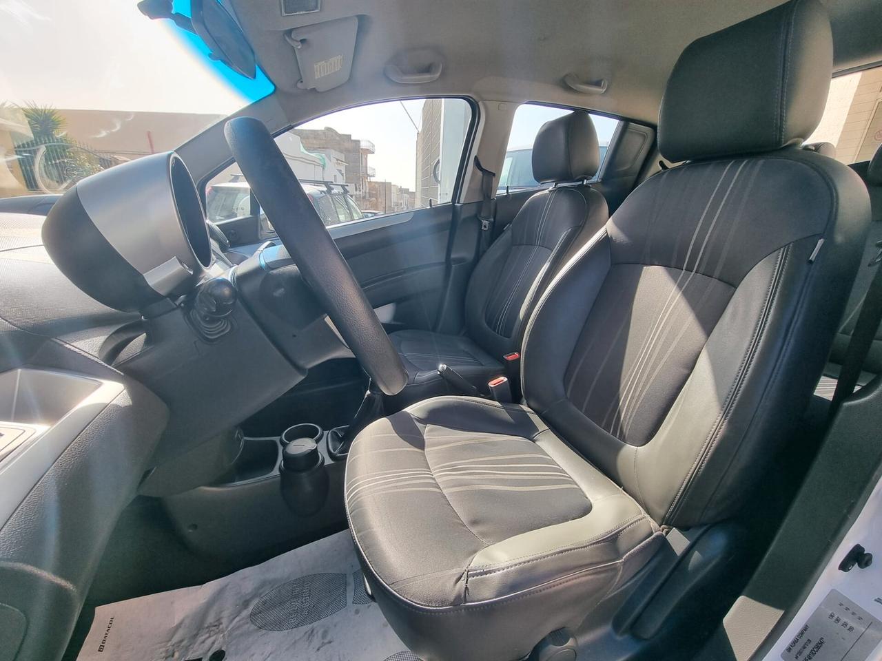 Chevrolet Spark 1.0 LT