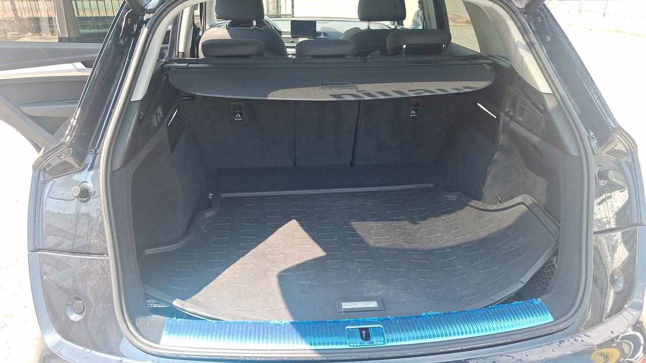 Audi Q5 45 TFSI quattro S tronic Business Sport