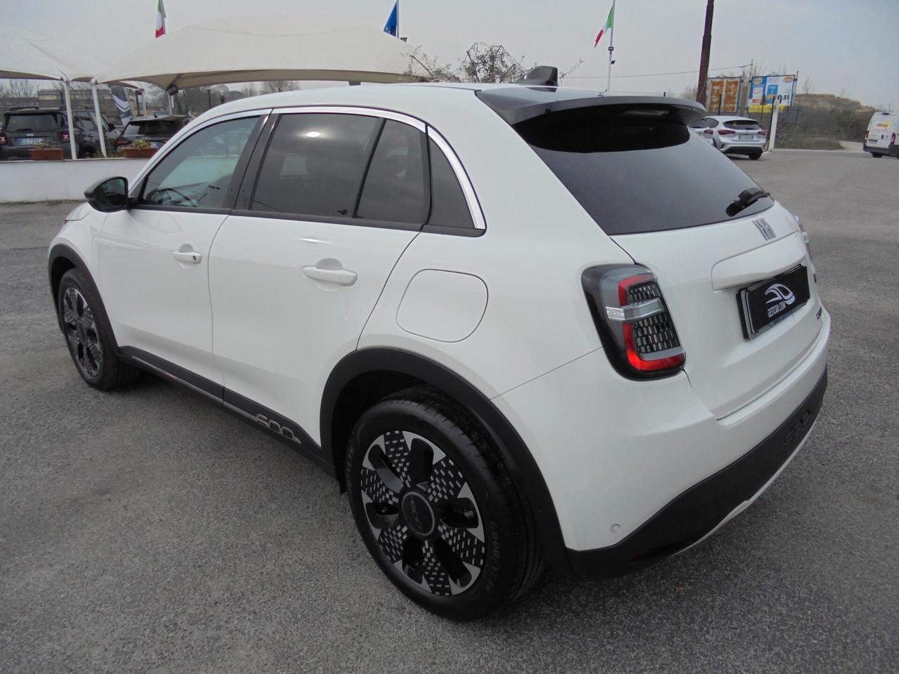 Fiat 600 Hybrid 110 CV DCT MHEV La Prima