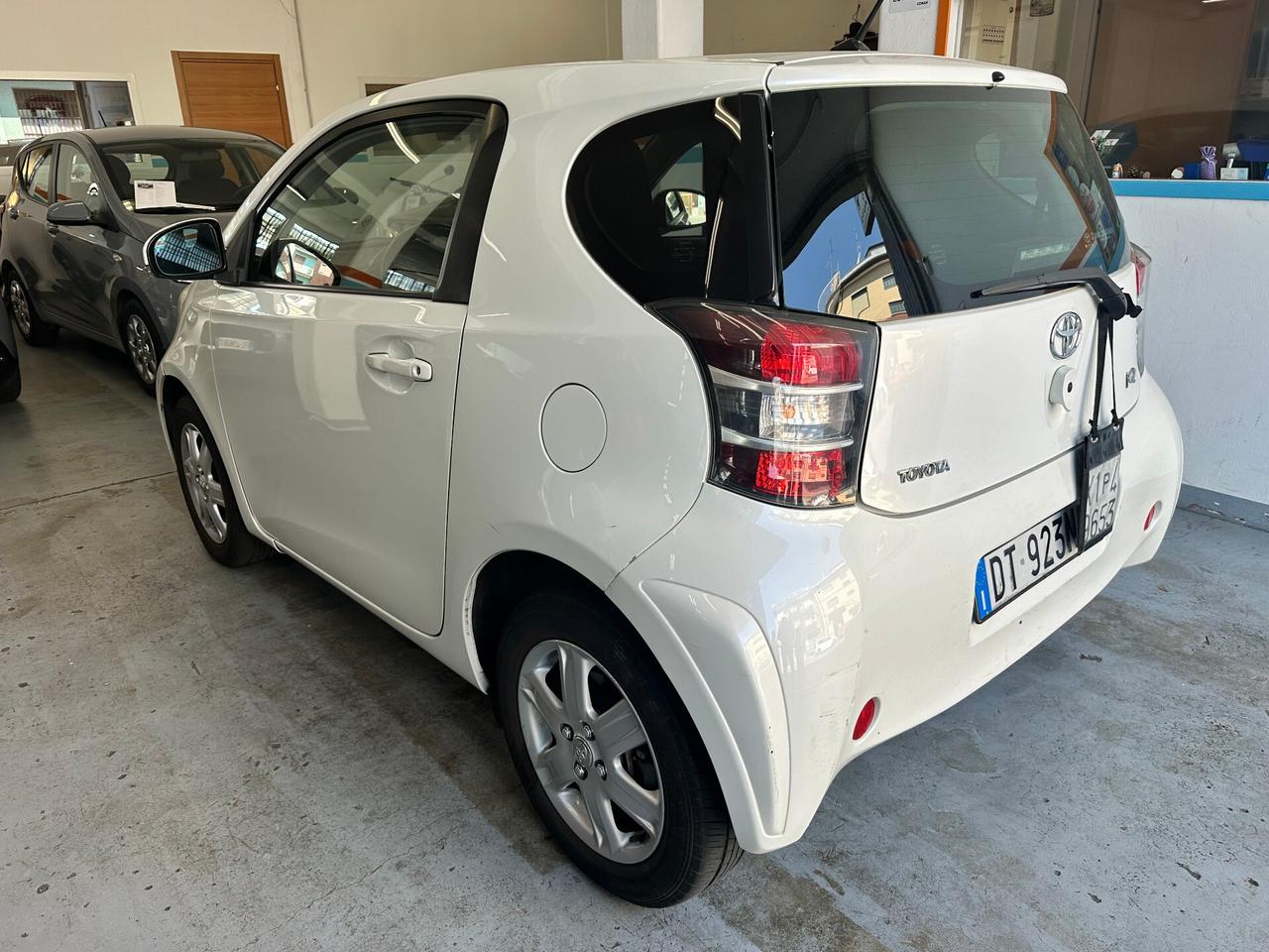 Toyota iQ 1.0 Multidrive