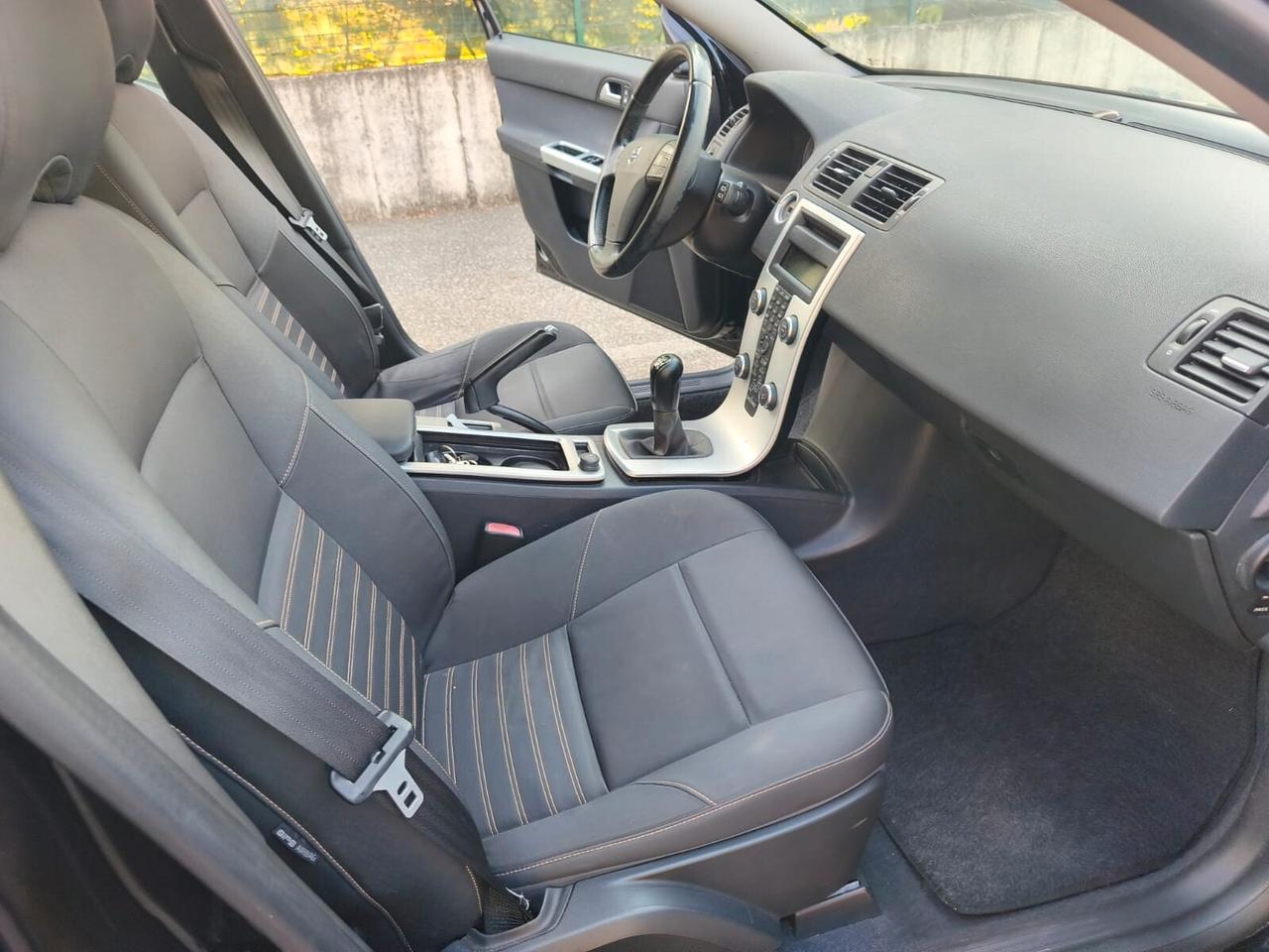 Volvo V50 SW 2011----1.6 Diesel