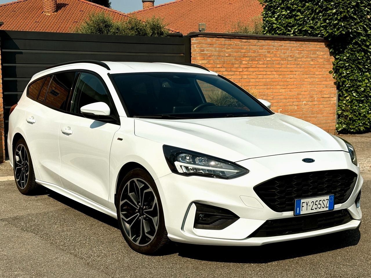 FORD FOCUS 1.5D aut.-ST LINE int/est-FULL-2019