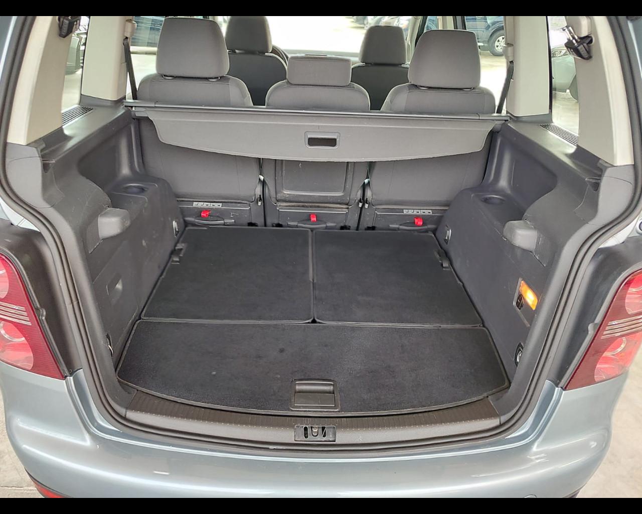 VOLKSWAGEN Touran 2.0 Trendline Ecofuel 7 Posti