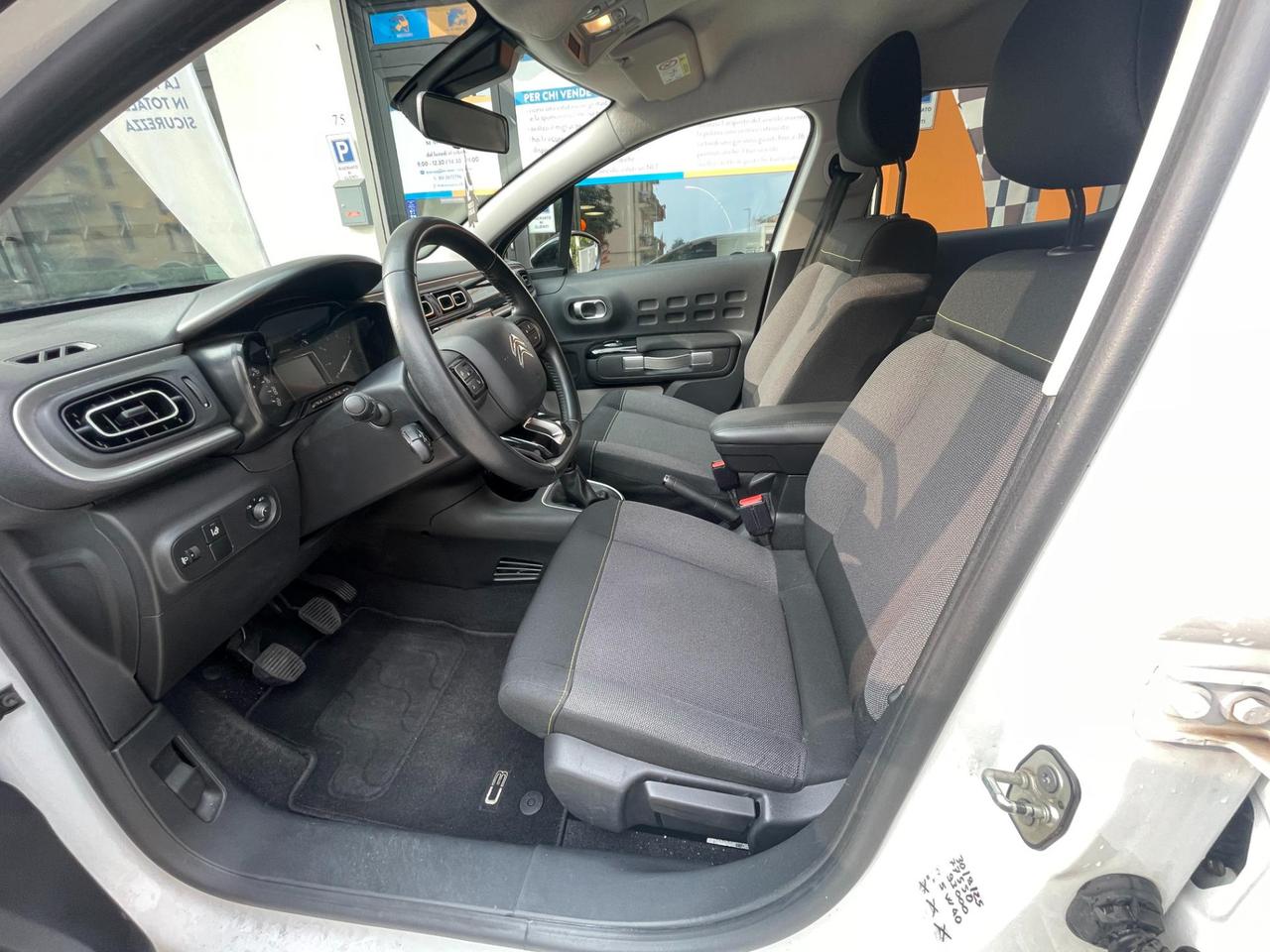 Citroen C3 1.2 puretech Shine s&s 83cv neopatentati my18