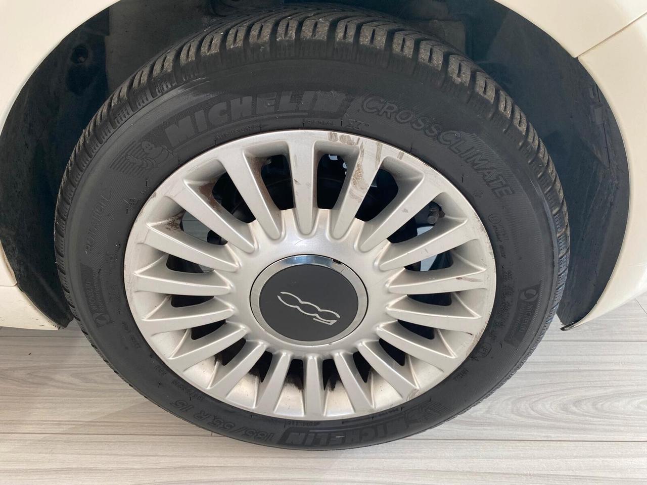 FIAT 500 1.2 LOUNGE 69CV - CAMBIO AUTOMATICO, TETTO, NEOPATENTATI