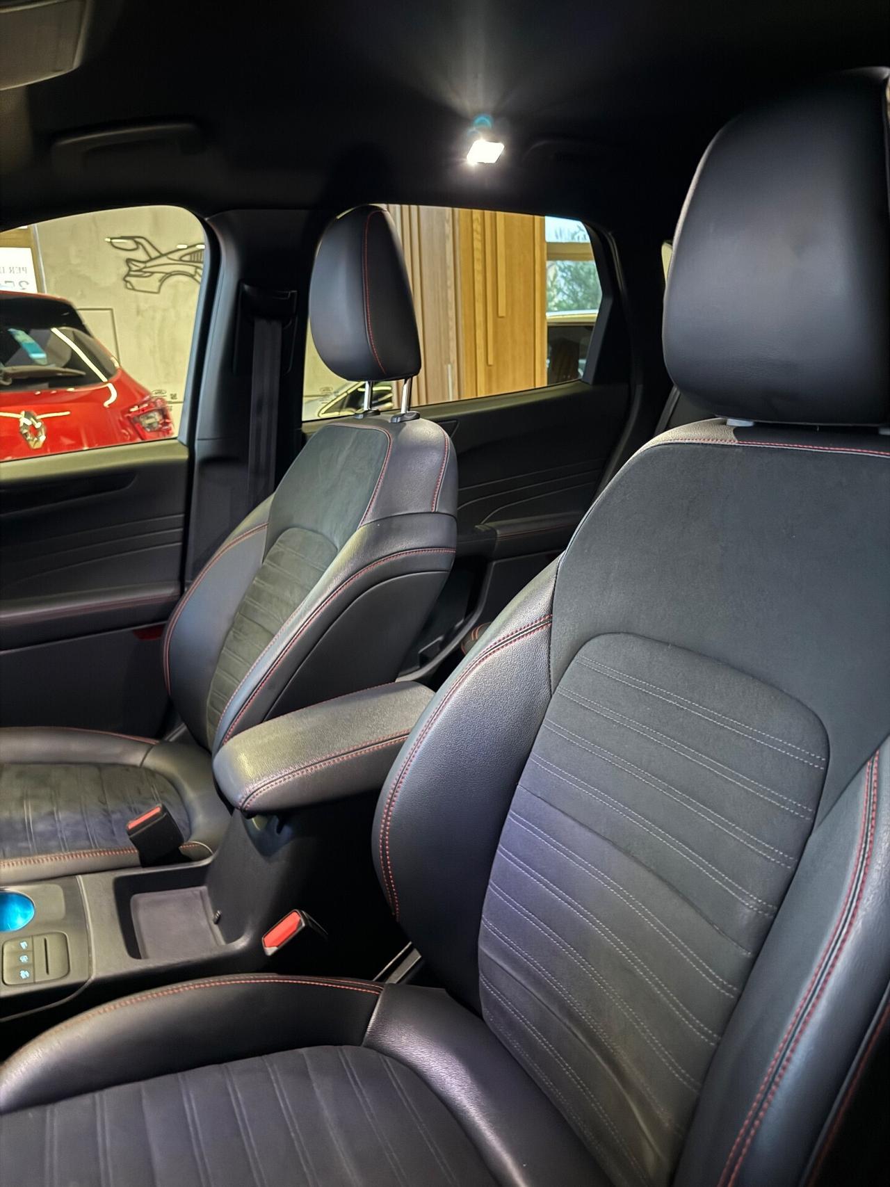 Ford Kuga AWD ST-Line X