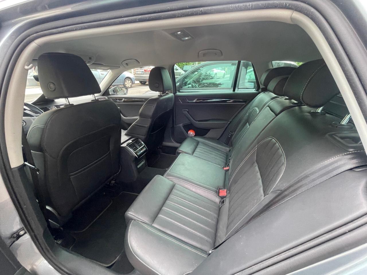 Skoda Superb 2.0 TDI 190 CV DSG Laurin&Klement