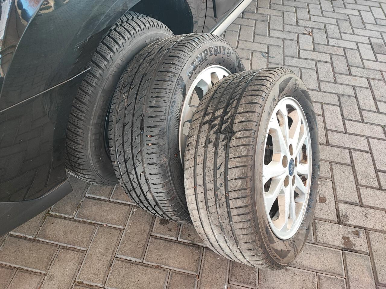 Ford Grand Tourneo Connect Gancio Traino 7 Posti