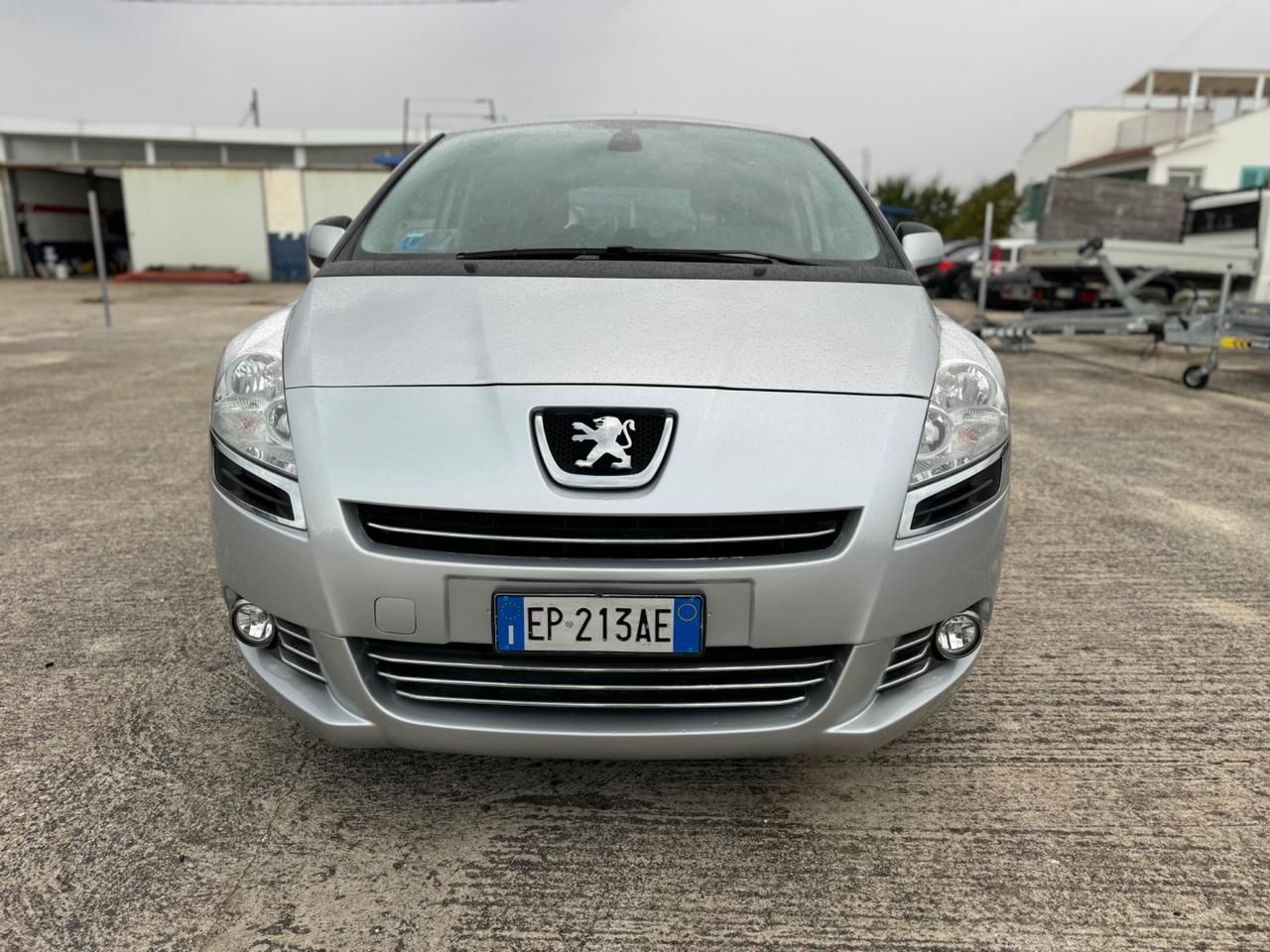 Peugeot 5008 1.6 HDi 112CV Business 7 posti